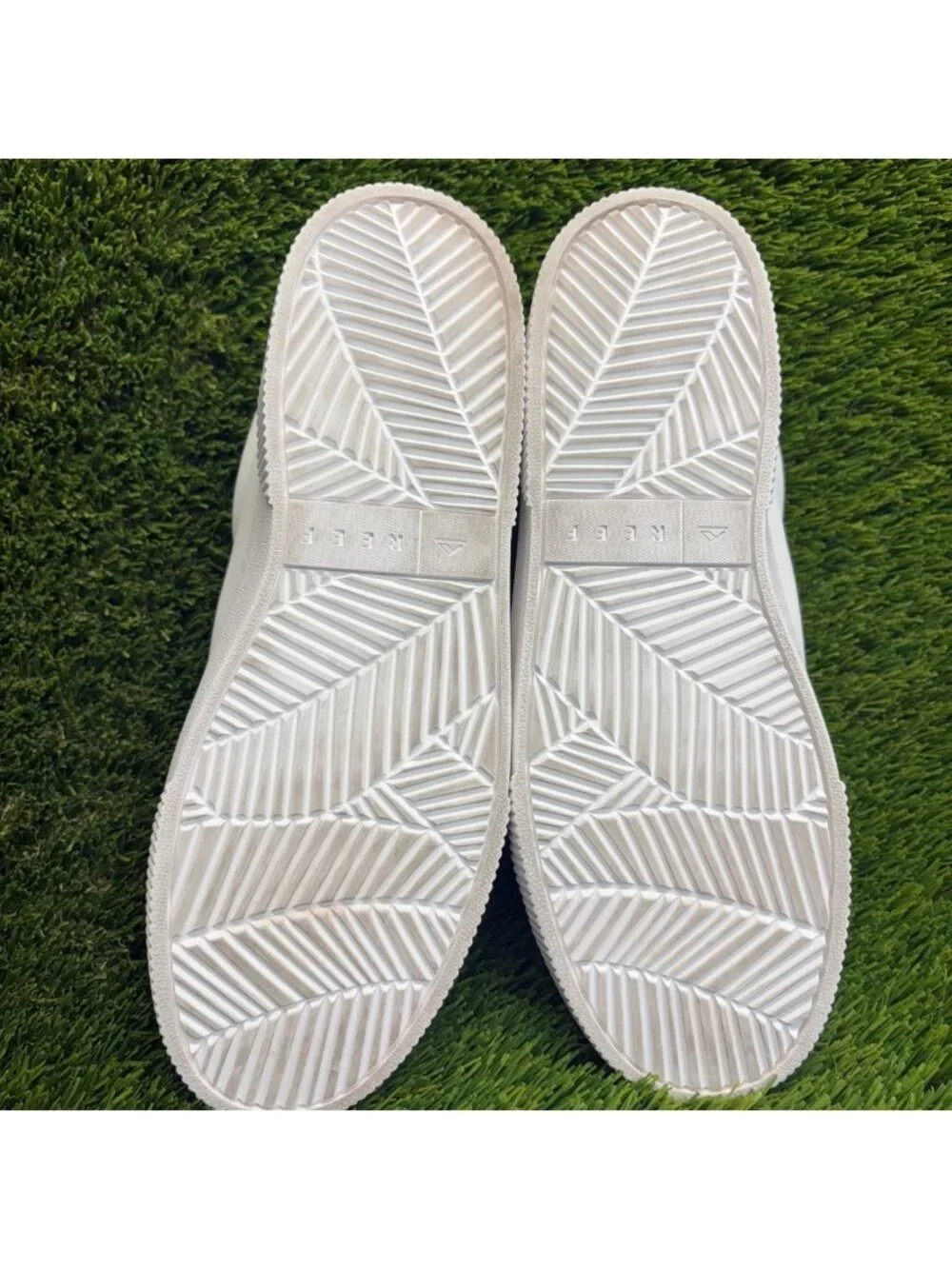 Reef Lay Day Dawn Womens Size 9.5 White Athletic Walking Leather Shoes Sneakers